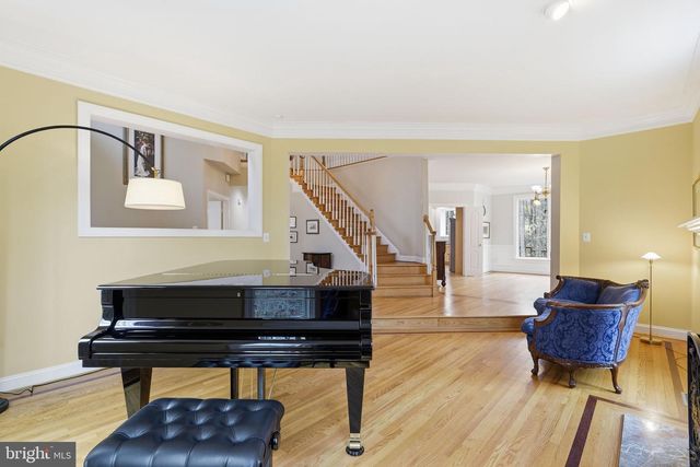 182 RIVER PARK DR, Great Falls, VA 22066