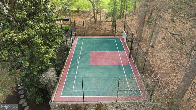 182 RIVER PARK DR, Great Falls, VA 22066