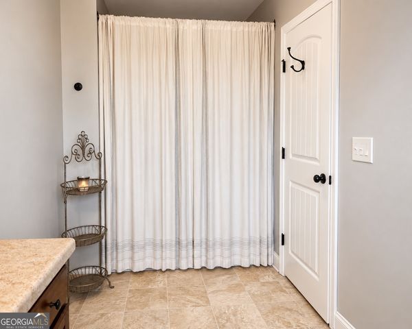 8233 Mountain Glen Drive, Clermont, GA 30527