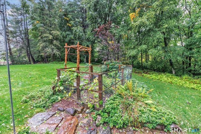 42 Wigwam Drive, Shelton, CT 06484