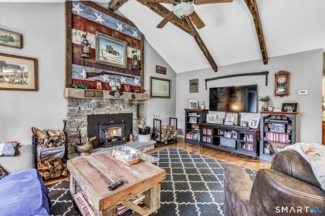 42 Wigwam Drive, Shelton, CT 06484