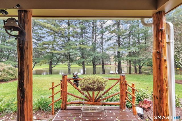 42 Wigwam Drive, Shelton, CT 06484
