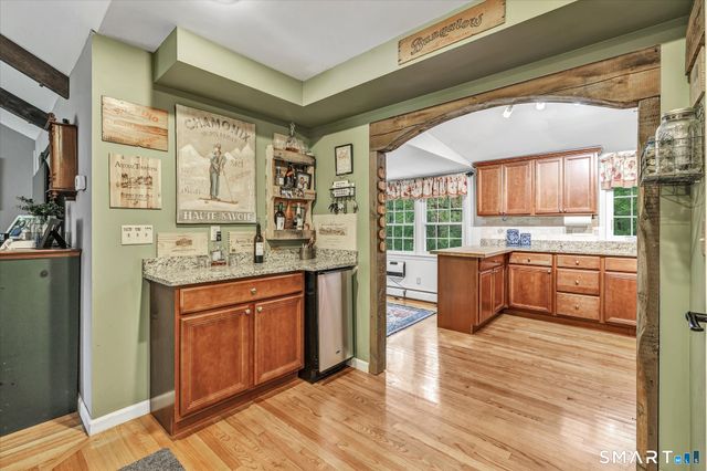 42 Wigwam Drive, Shelton, CT 06484