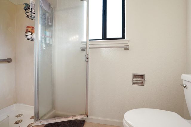 737 Lake Canyon Ave, Galt, CA 95632