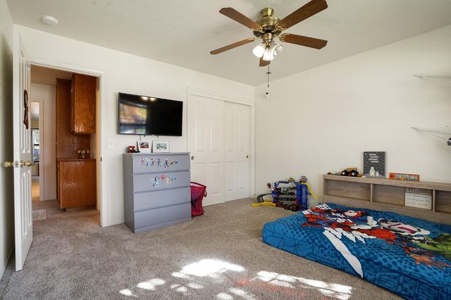 737 Lake Canyon Ave, Galt, CA 95632