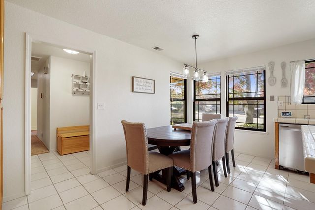 737 Lake Canyon Ave, Galt, CA 95632