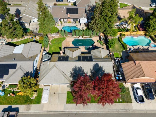 737 Lake Canyon Ave, Galt, CA 95632