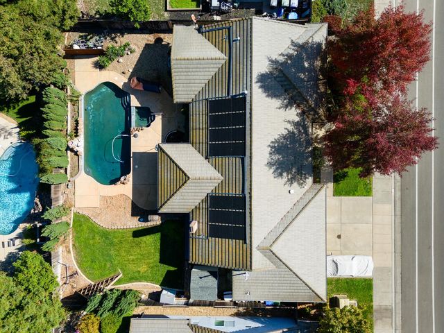 737 Lake Canyon Ave, Galt, CA 95632