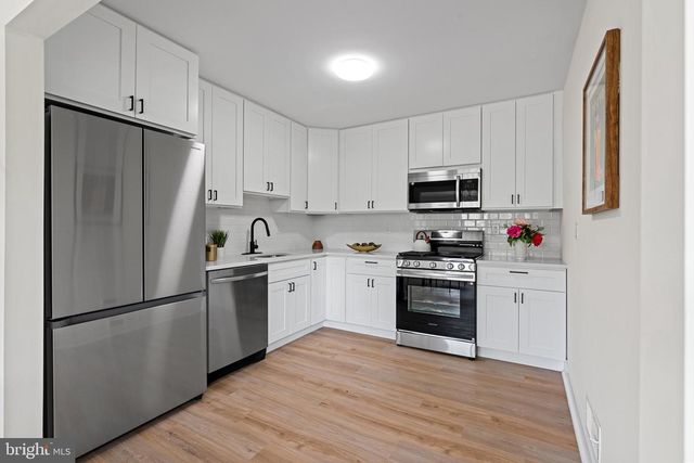 34F SALEM ALY, West Milford, NJ 07480