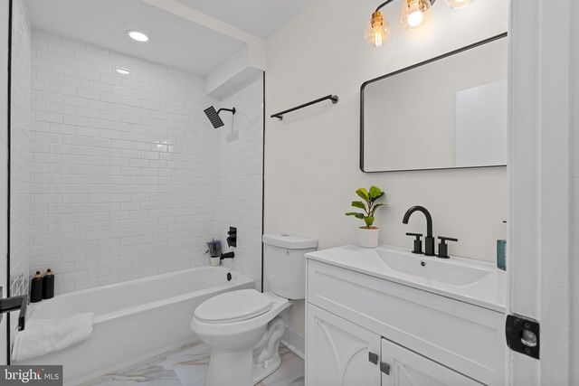 34F SALEM ALY, West Milford, NJ 07480