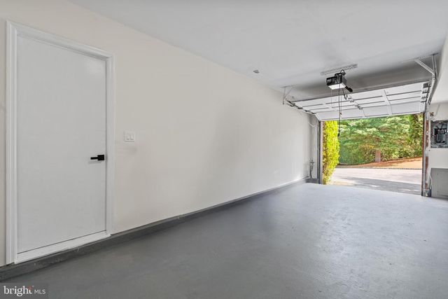 34F SALEM ALY, West Milford, NJ 07480