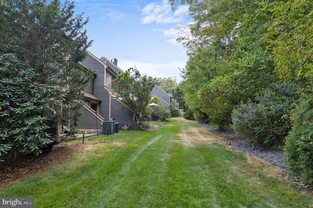 34F SALEM ALY, West Milford, NJ 07480