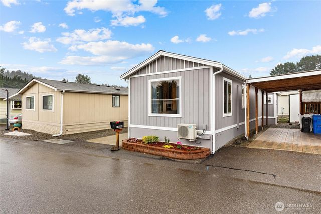 15266 Maple Drive, Renton, WA 98058