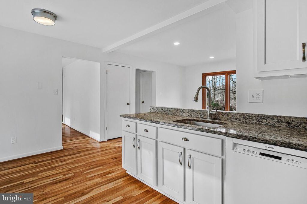 Image 18 of property listing at 11450 HIGH HAY DR, Columbia, MD 21044