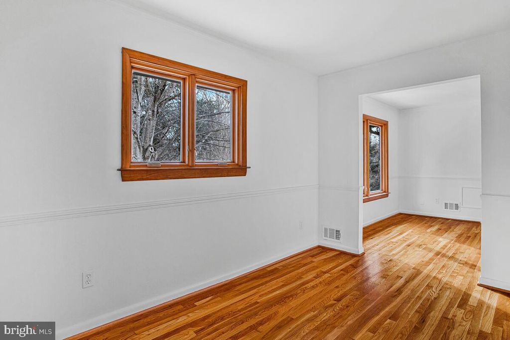 Image 28 of property listing at 11450 HIGH HAY DR, Columbia, MD 21044