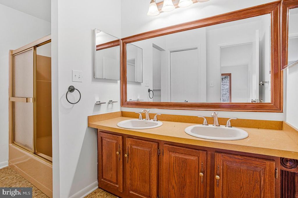 Image 30 of property listing at 11450 HIGH HAY DR, Columbia, MD 21044