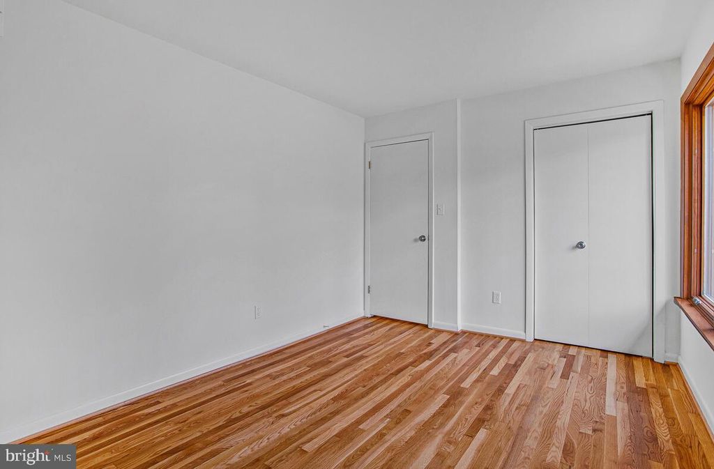 Image 37 of property listing at 11450 HIGH HAY DR, Columbia, MD 21044