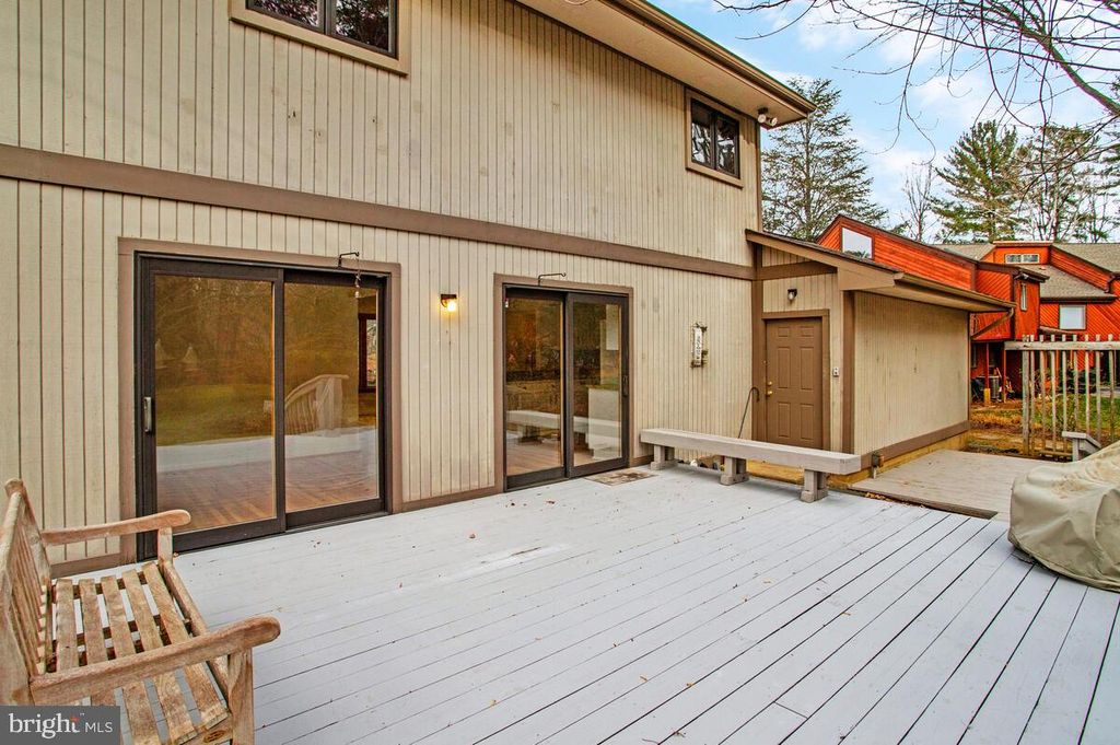 Image 45 of property listing at 11450 HIGH HAY DR, Columbia, MD 21044