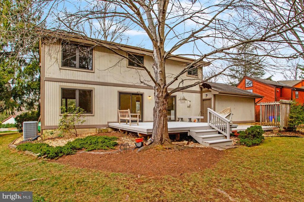 Image 50 of property listing at 11450 HIGH HAY DR, Columbia, MD 21044