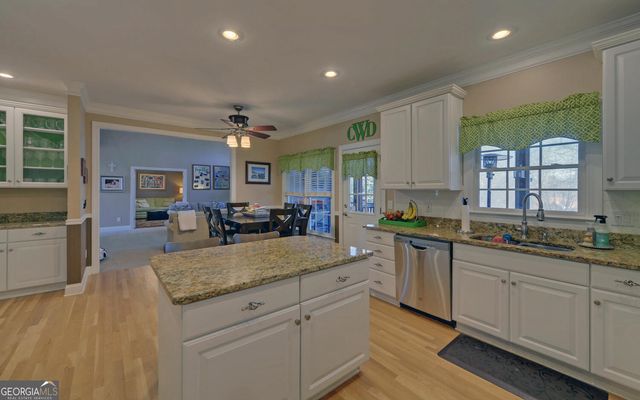 6332 Chestnut Hill Road, Flowery Branch, GA 30542