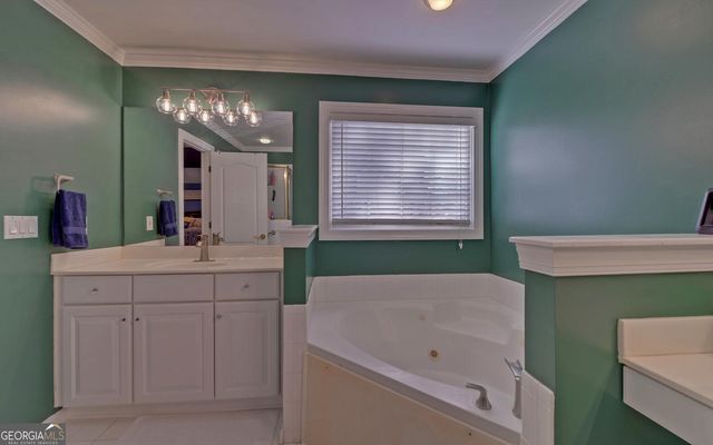 6332 Chestnut Hill Road, Flowery Branch, GA 30542