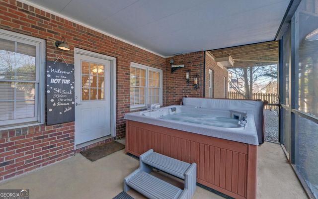 6332 Chestnut Hill Road, Flowery Branch, GA 30542