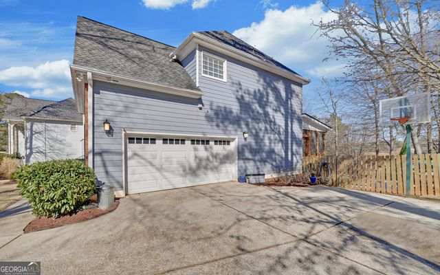 6332 Chestnut Hill Road, Flowery Branch, GA 30542