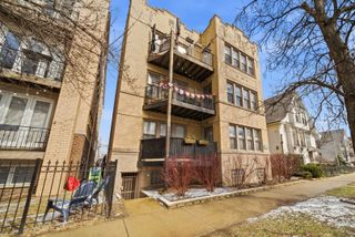 2140 W ADDISON Street 1D, Chicago, IL 60618