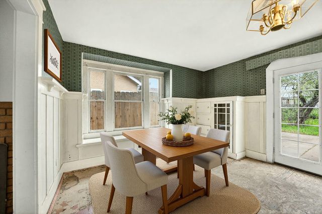 811 NW 5th Street, Grants Pass, OR 97526