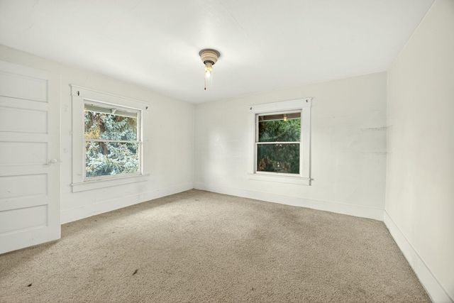 811 NW 5th Street, Grants Pass, OR 97526