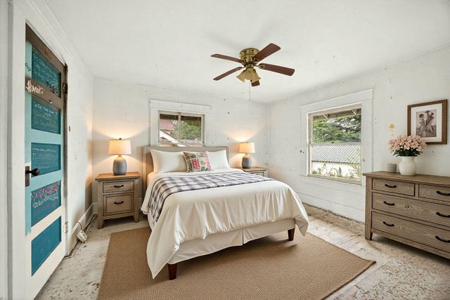 811 NW 5th Street, Grants Pass, OR 97526