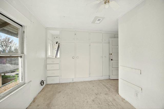 811 NW 5th Street, Grants Pass, OR 97526