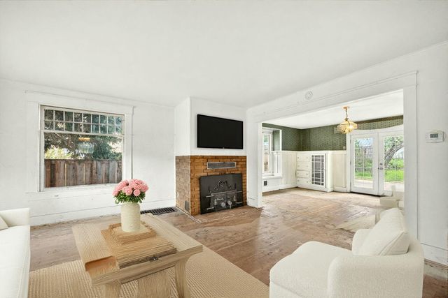 811 NW 5th Street, Grants Pass, OR 97526