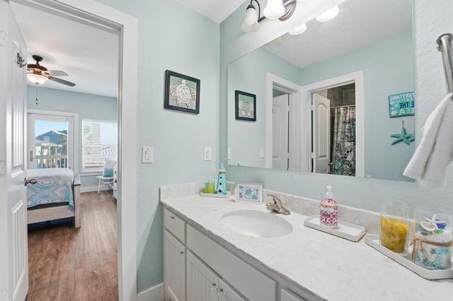 13102 John Reynolds Road, Galveston, TX 77554