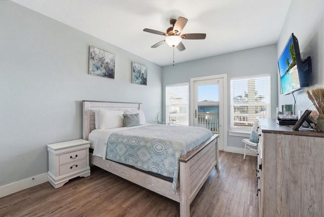 13102 John Reynolds Road, Galveston, TX 77554