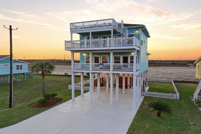 13102 John Reynolds Road, Galveston, TX 77554