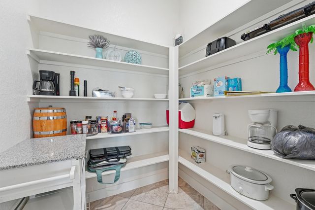 13102 John Reynolds Road, Galveston, TX 77554