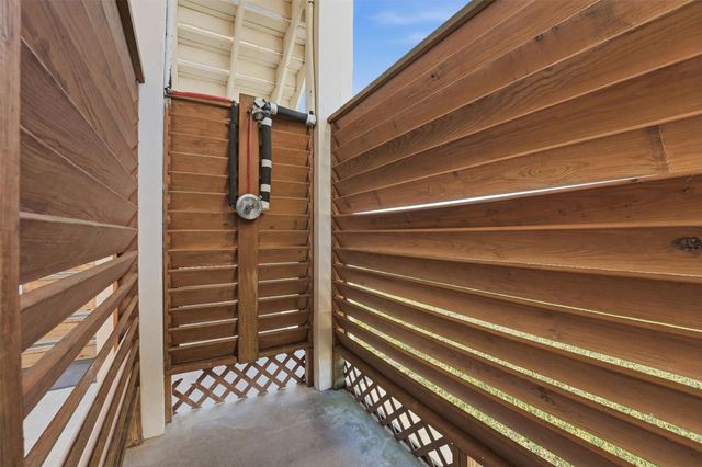 13102 John Reynolds Road, Galveston, TX 77554