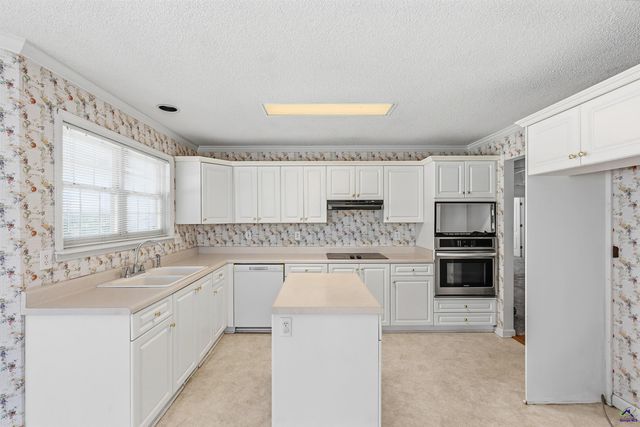 8278 Lower Thomaston Rd, Macon, GA 31022