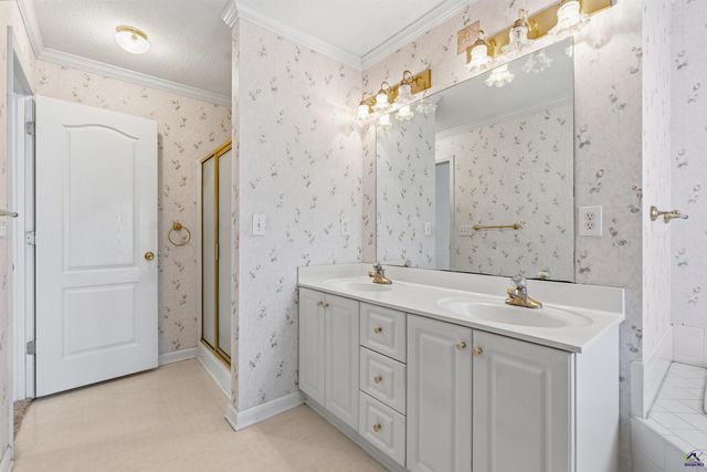 8278 Lower Thomaston Rd, Macon, GA 31022