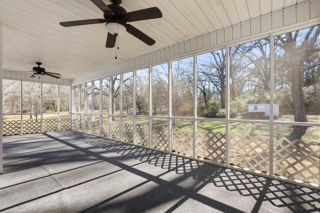 8278 Lower Thomaston Rd, Macon, GA 31022