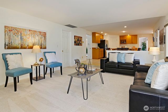 4313 NE 6th Court, Renton, WA 98059