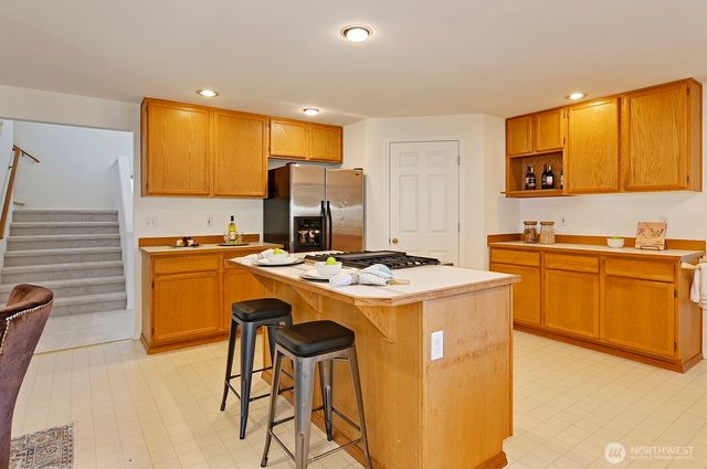 4313 NE 6th Court, Renton, WA 98059