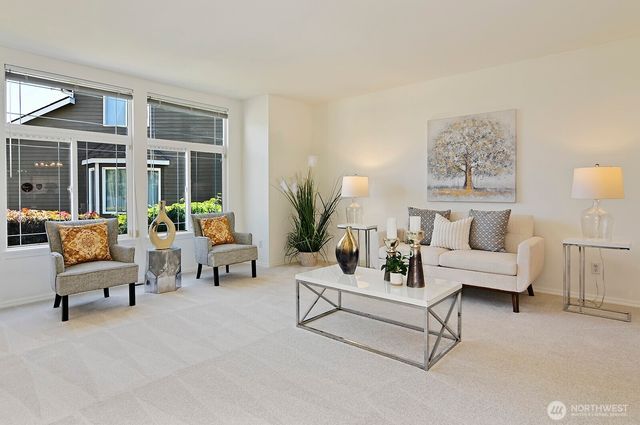 4313 NE 6th Court, Renton, WA 98059