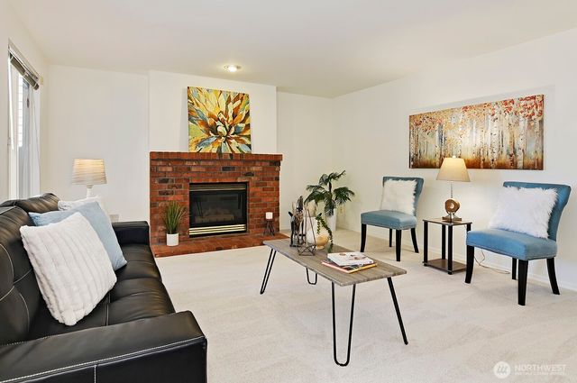 4313 NE 6th Court, Renton, WA 98059