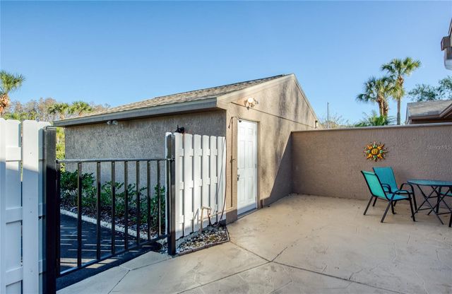 3180 CHARTER CLUB DRIVE B, Tarpon Springs, FL 34688