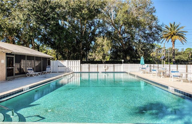 3180 CHARTER CLUB DRIVE B, Tarpon Springs, FL 34688