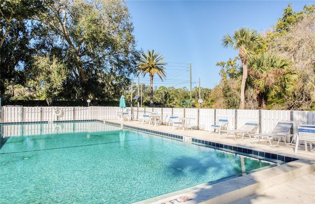 3180 CHARTER CLUB DRIVE B, Tarpon Springs, FL 34688