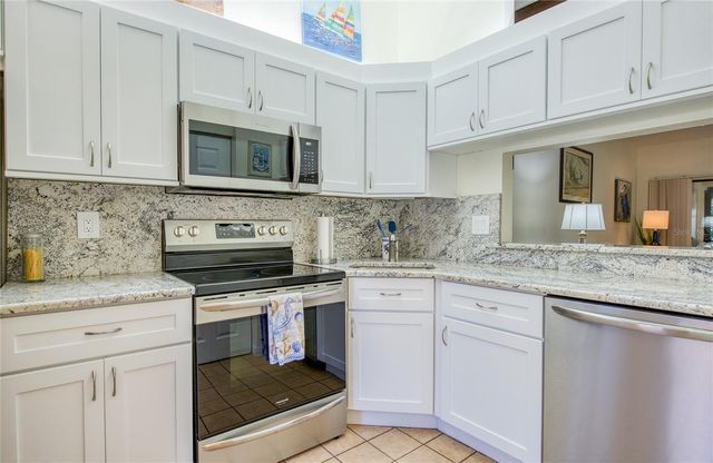 3180 CHARTER CLUB DRIVE B, Tarpon Springs, FL 34688