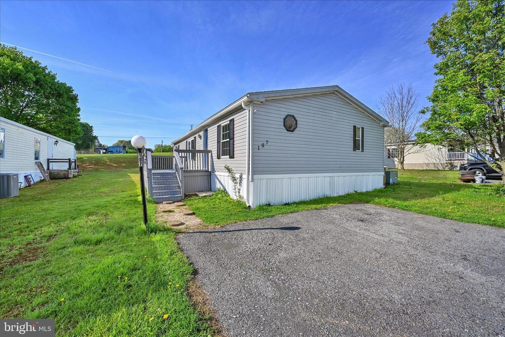 107 WHITE PINE AVE, Hamburg, PA 19526